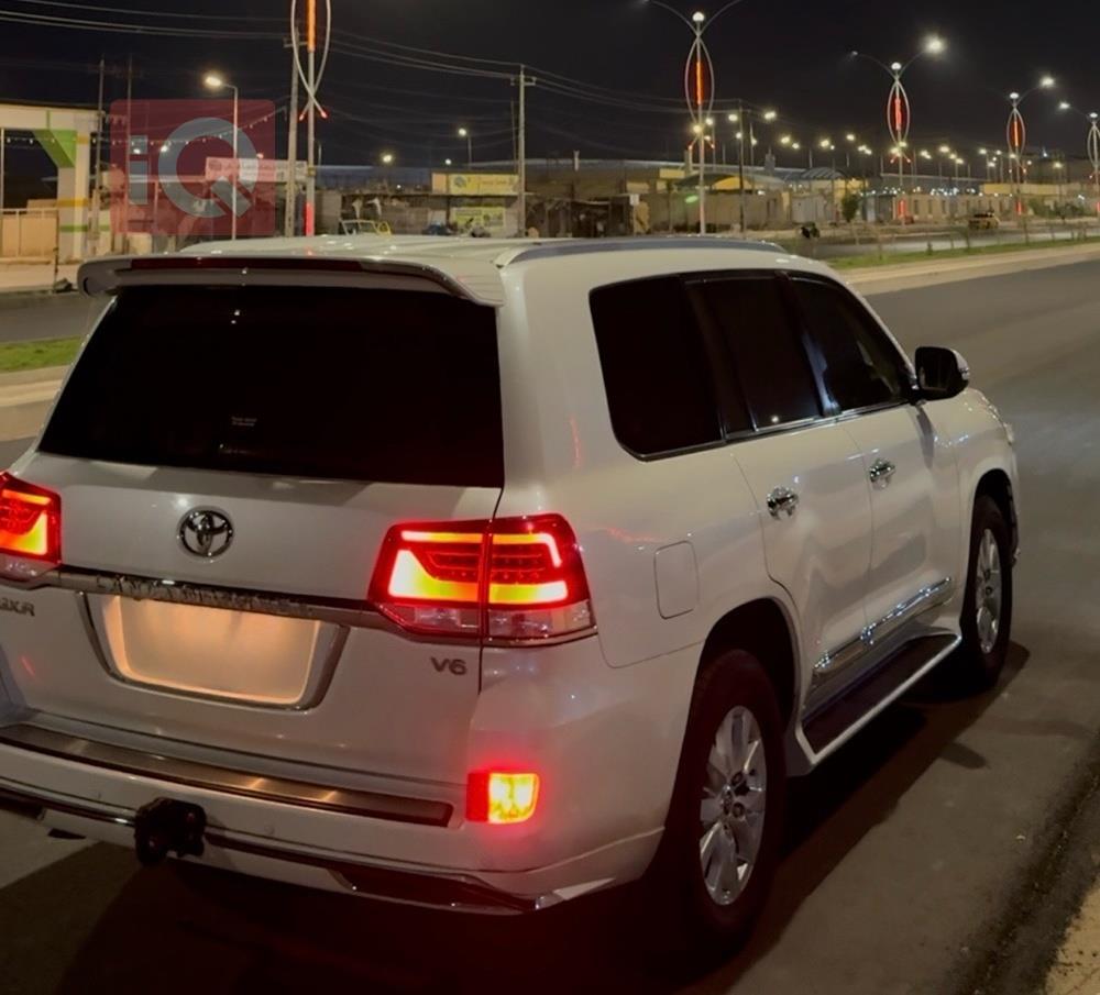 تويوتا لاندكروزر